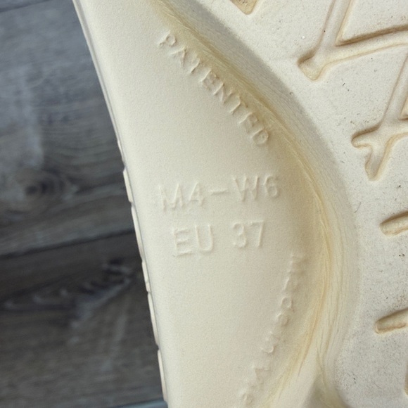 Oofos OOahh Women’s Sz 6/EU 37 Nomad Cream Foam Slip On Slide Recovery Sandals - Picture 6 of 13